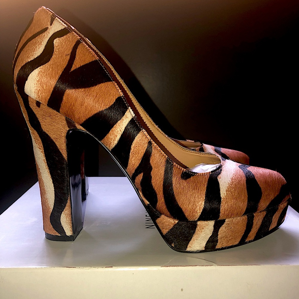 Nine West Drought Platform Pumps Size 9